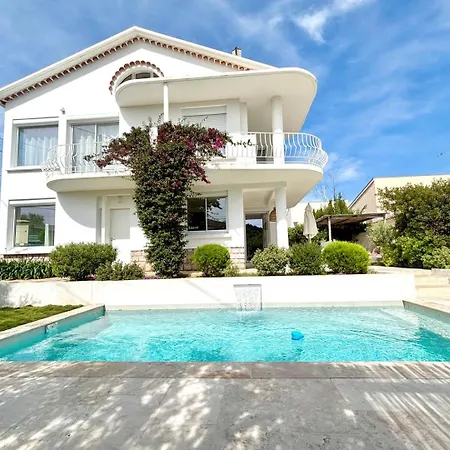 Holiday home Familiale Cosy, Piscine Et Mediterranee *