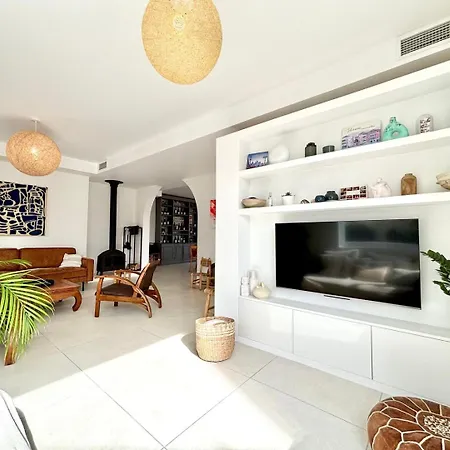 Familiale Cosy, Piscine Et Mediterranee Beziers